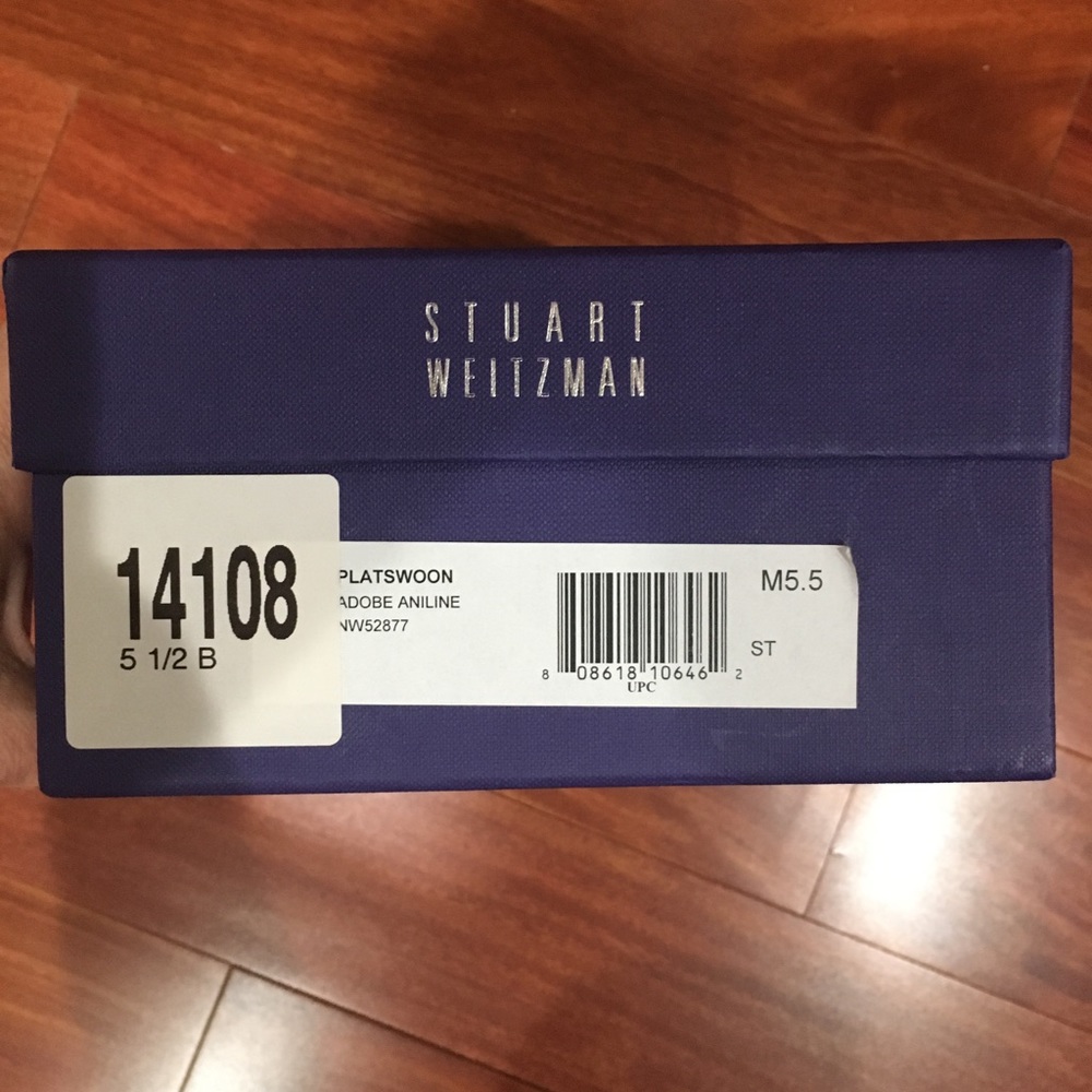 Stuart Weitzman Patent Pump - Picture 8 of 8